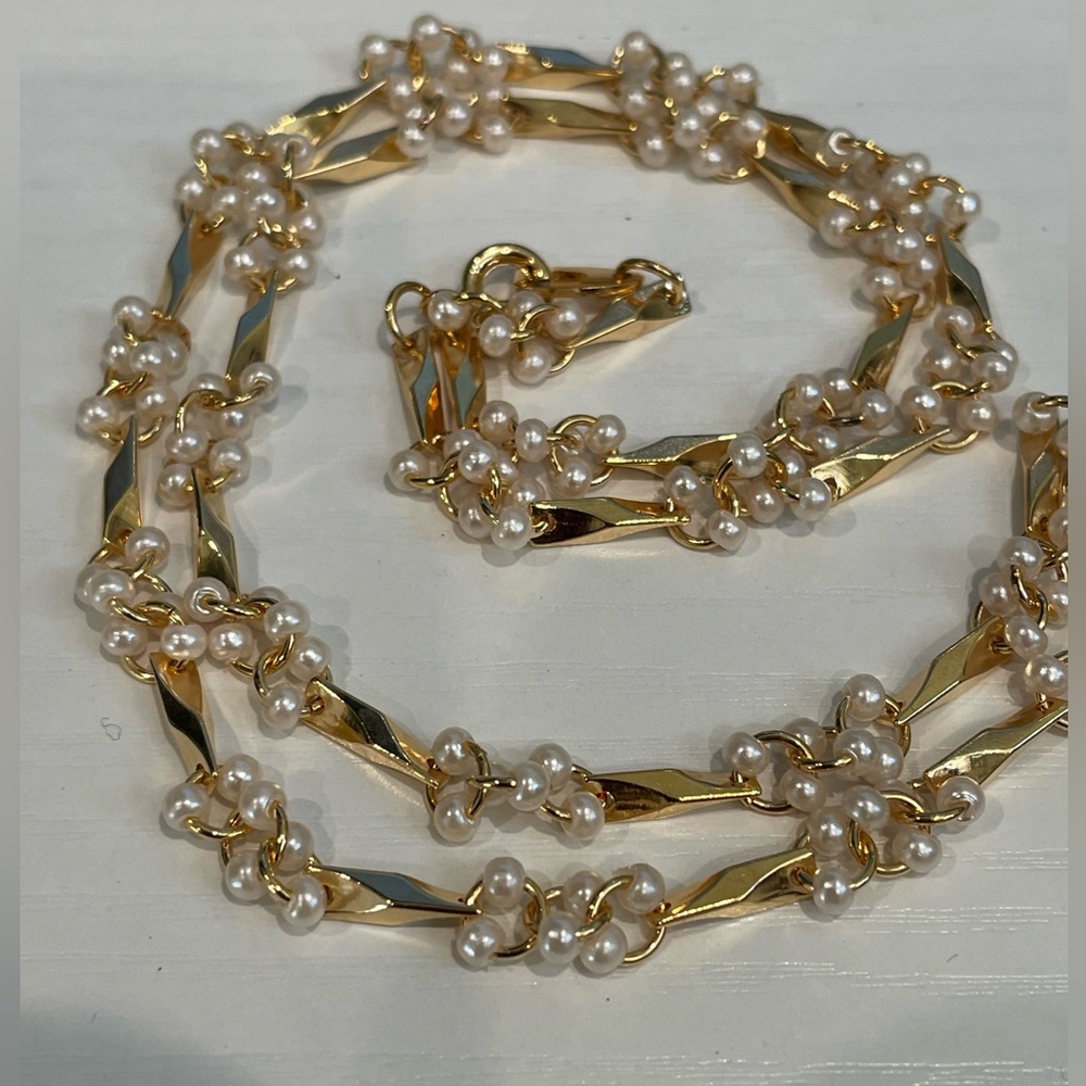 Gold tone pearl delicate costume choker necklace never worn